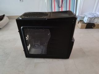 Carcasa PC Gaming negra