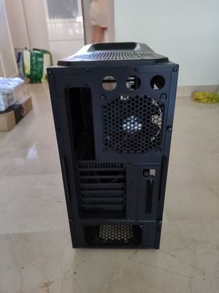 Carcasa PC Gaming negra