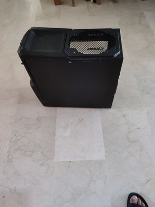 Carcasa PC Gaming negra