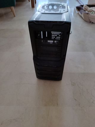 Carcasa PC Gaming negra