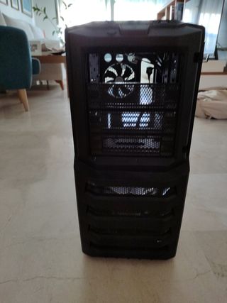Carcasa PC Gaming negra