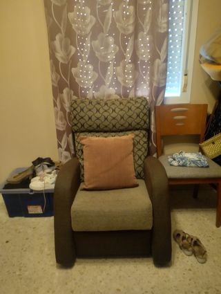 Butaca marrón y beige