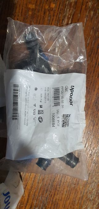 Conjuntos de piezas Uponor nuevas