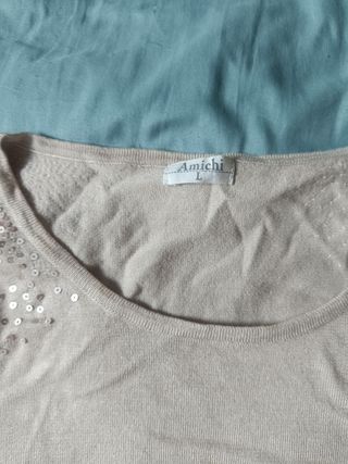 Jersey beige con lentejuelas doradas