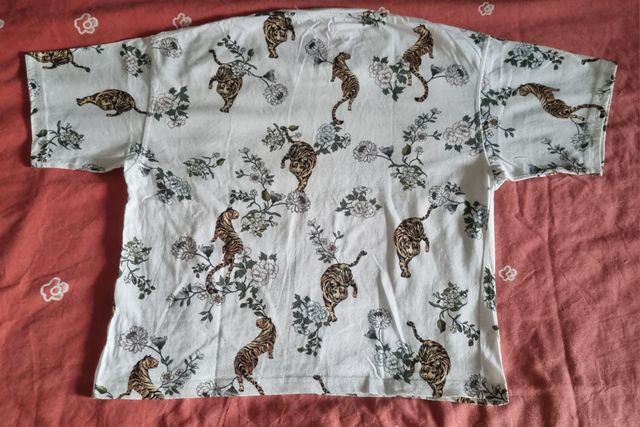 Maglia tigri e fiori