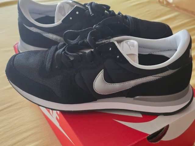 Zapatillas Nike negras 42,5