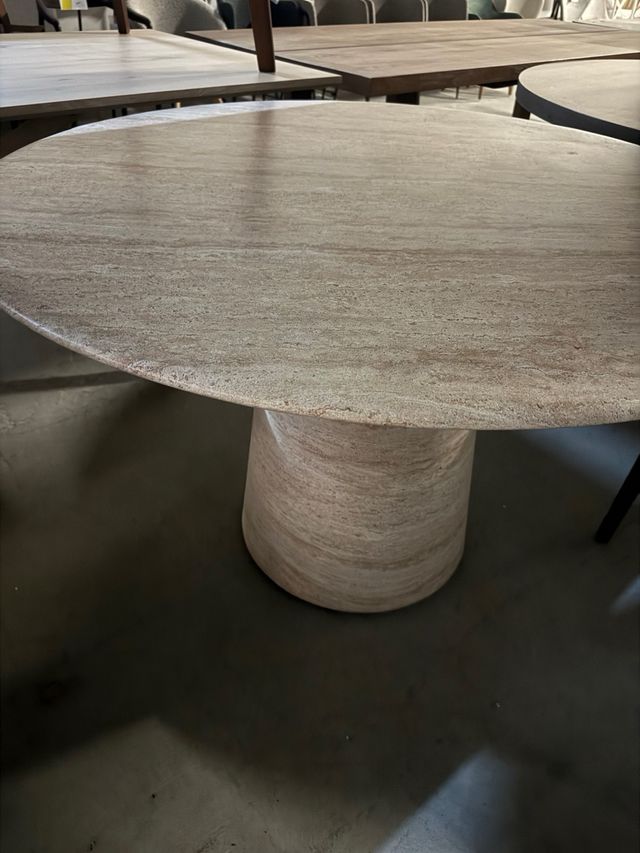 Tavolo Sklum - marmo beige