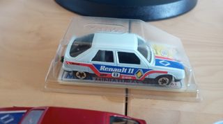 2 Renault 11 + remolque marca Mira