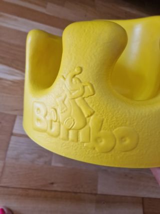 Bumbo asiento bebé amarillo