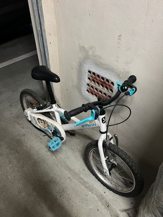 Bicicleta infantil + 2 patinetes
