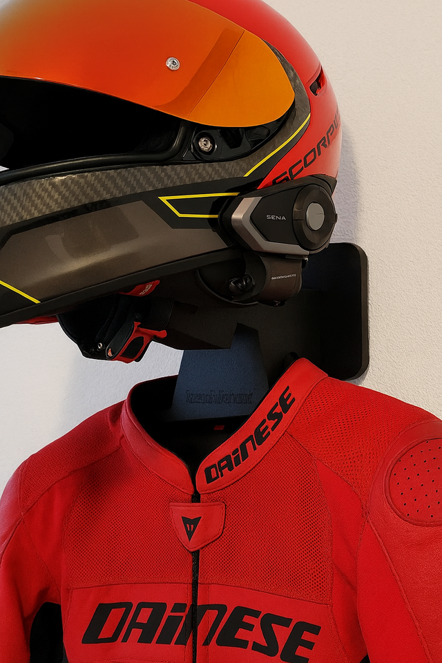 Appendiabiti per casco e abbigliamento moto