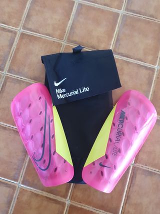 Espinilleras Nike Mercurial Lite Niño