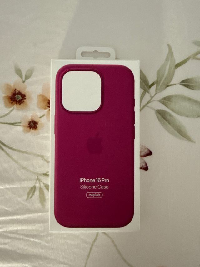Funda iPhone 16 Pro Silicona MagSafe Rosa