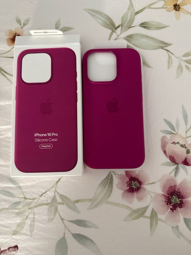 Funda iPhone 16 Pro Silicona MagSafe Rosa