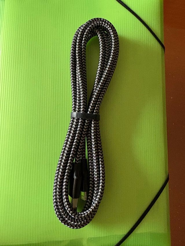 Fundas y cables USB para IPhone 13 PRO