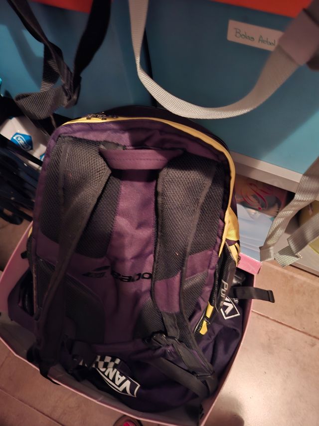 Mochila deportiva usada