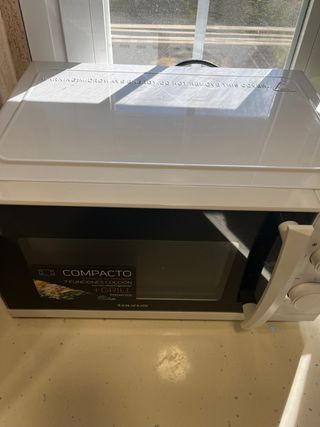 Microondas Taurus Compacto 20L