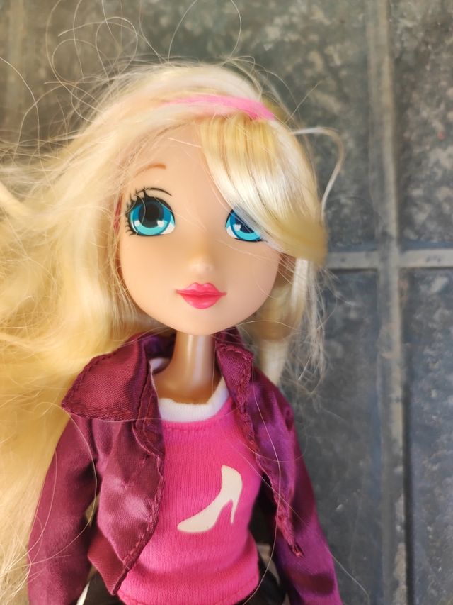 Bambola capelli biondi