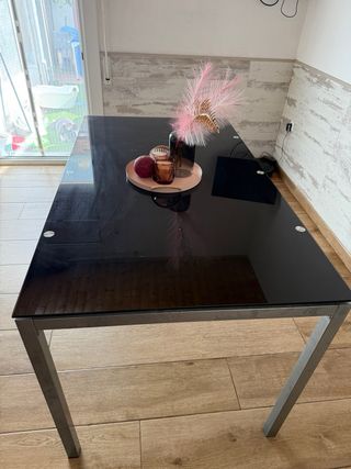 Mesa comedor cristal-metal negra