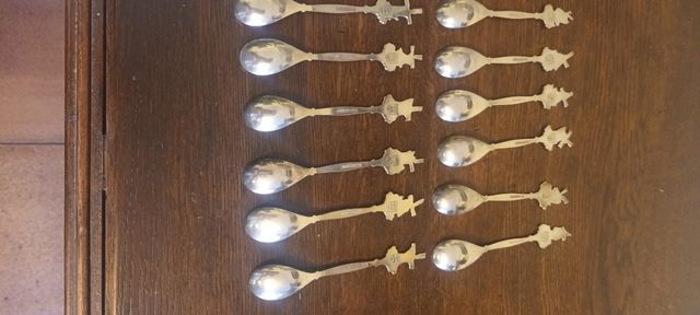 12 Cucharitas de Plata.