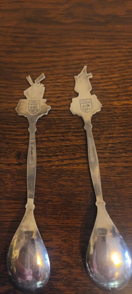 12 Cucharitas de Plata.