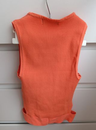 Top Bershka naranja XS