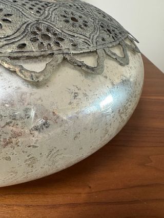 Jarrón decorativo plateado