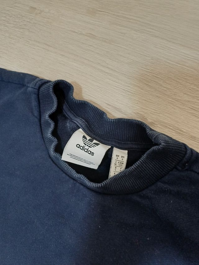 2010's blue adidas crew neck sweatshirt