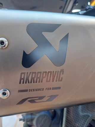 Escape Akrapovic Yamaha R1/R1M
