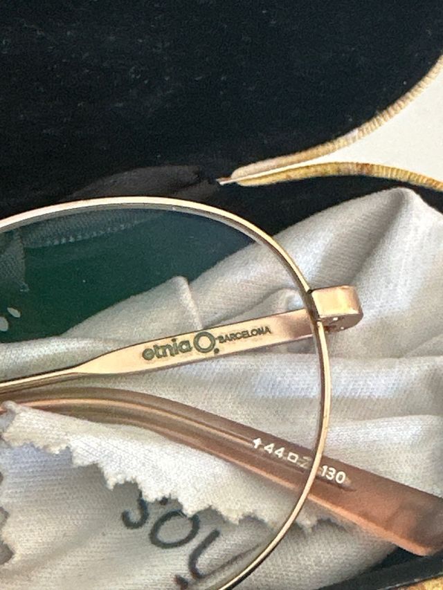 Gafas redondas doradas niña