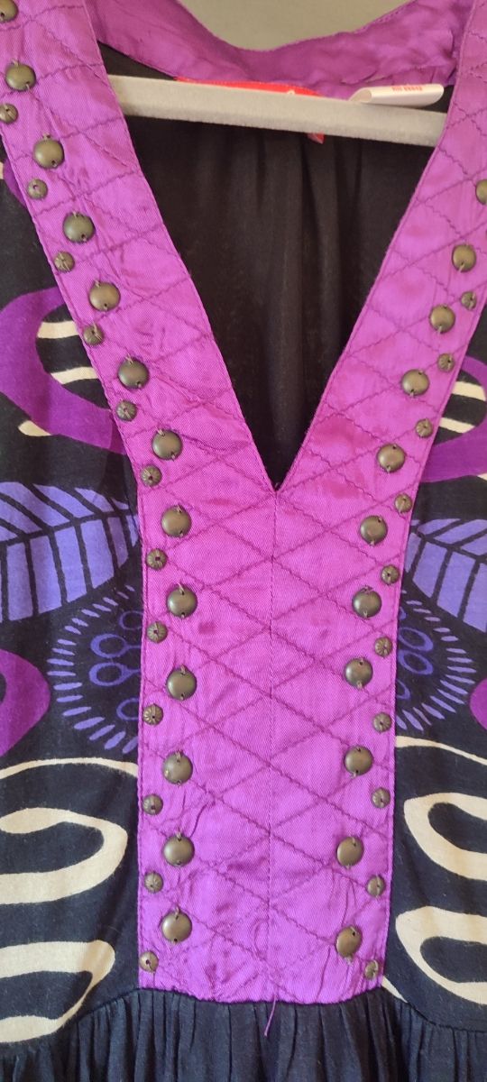 Vestido estampado morado