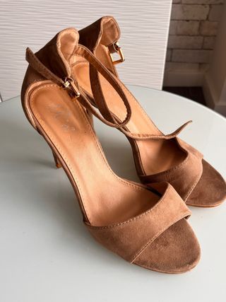 Tacones Marrón - Elegantes
