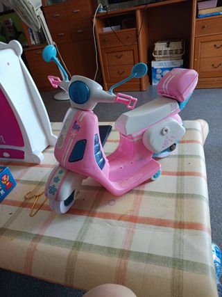 Moto Nancy rosa