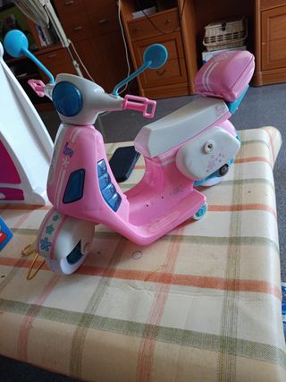 Moto Nancy rosa
