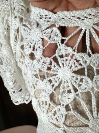 Top blanco calado