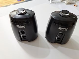 2 Faros iRobot Roomba