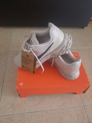Zapatillas Nike Renew Run