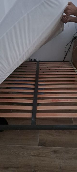 Cama con colchón - 100€
