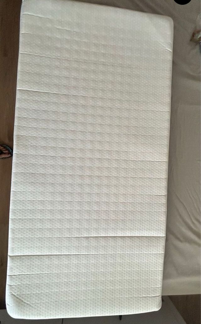 Colchón cuna Ecus Care 120x60 con protector/sábana