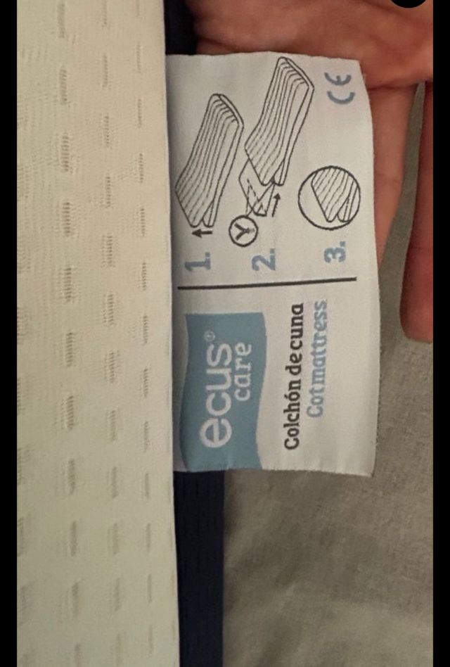 Colchón cuna Ecus Care 120x60 con protector/sábana