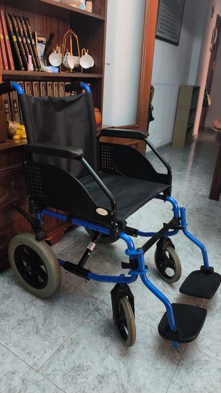 Silla de ruedas para discapacitados