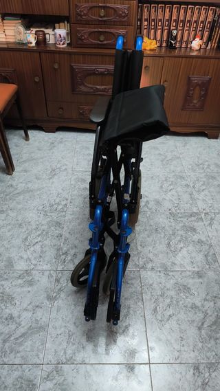 Silla de ruedas para discapacitados