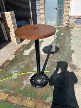 Mesas altas bar terraza hay altas y bajas y mesas 