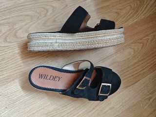 Sandalias cuña WILDEY negras 38
