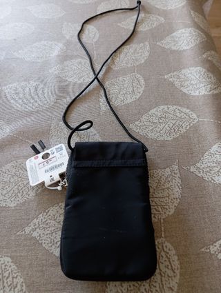 Bolso bandolera PULL&BEAR negro