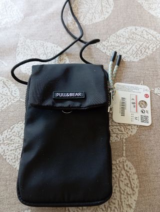 Bolso bandolera PULL&BEAR negro