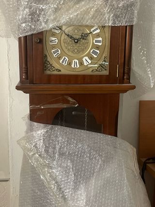 Reloj Adahanti antiguo