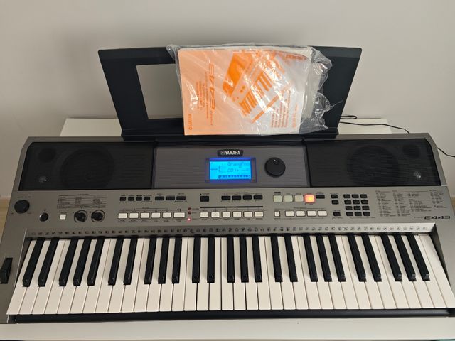 Yamaha PSR-E443