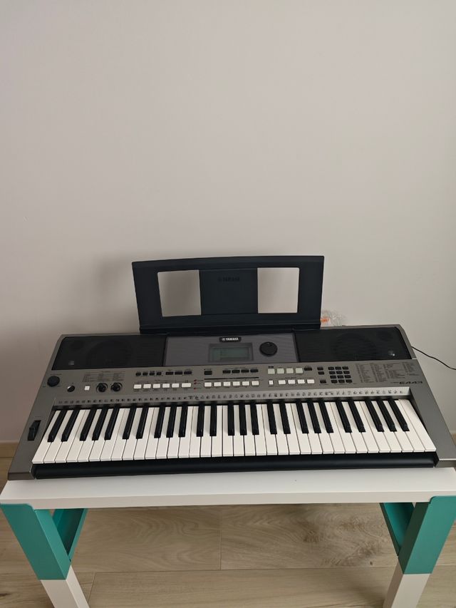 Yamaha PSR-E443