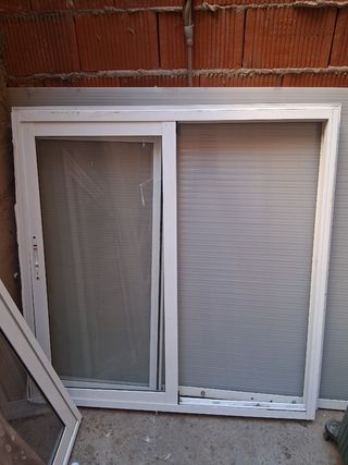 Ventana corrediza aluminio blanco